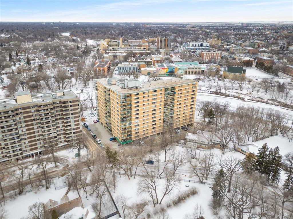 1G 300 Roslyn Road