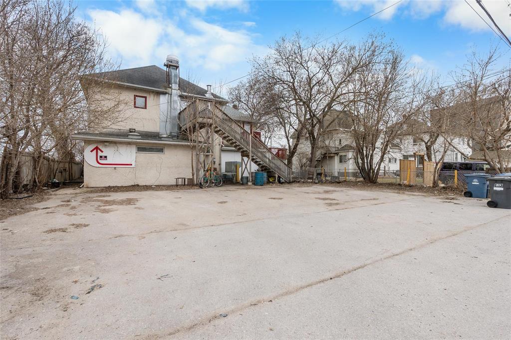 271 Provencher Boulevard