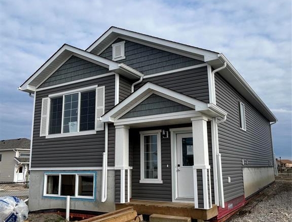 40 McConkey Crescent