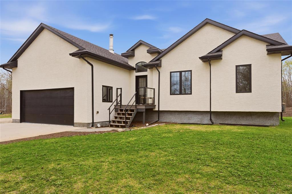 202610894_0.jpg 24 MILLAR Drive