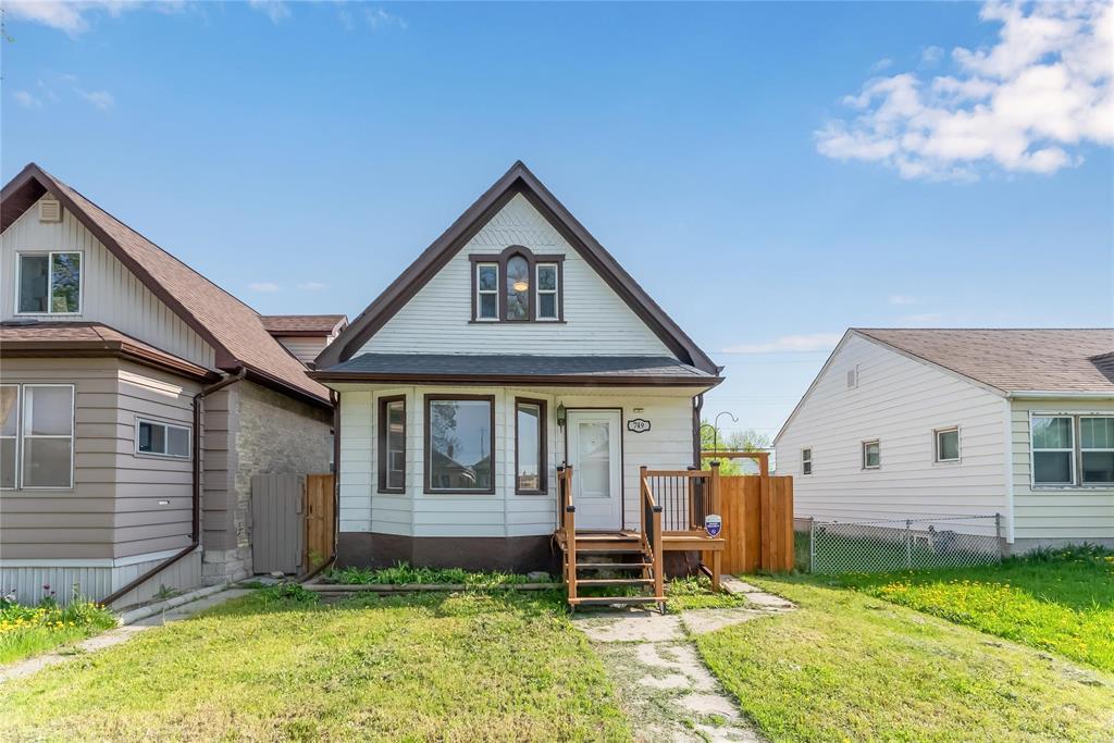 202611088_0.jpg 749 Boyd Avenue