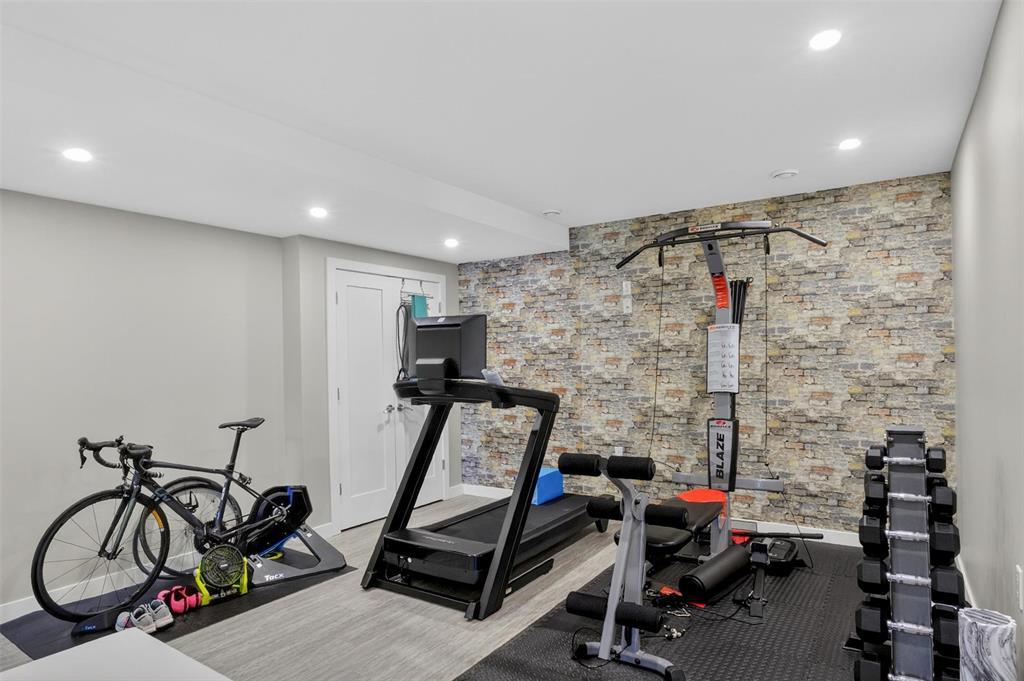 4553 Roblin Boulevard