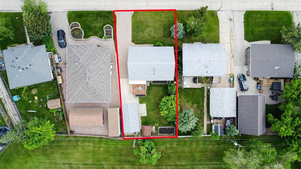 30 Vincent Massey Boulevard