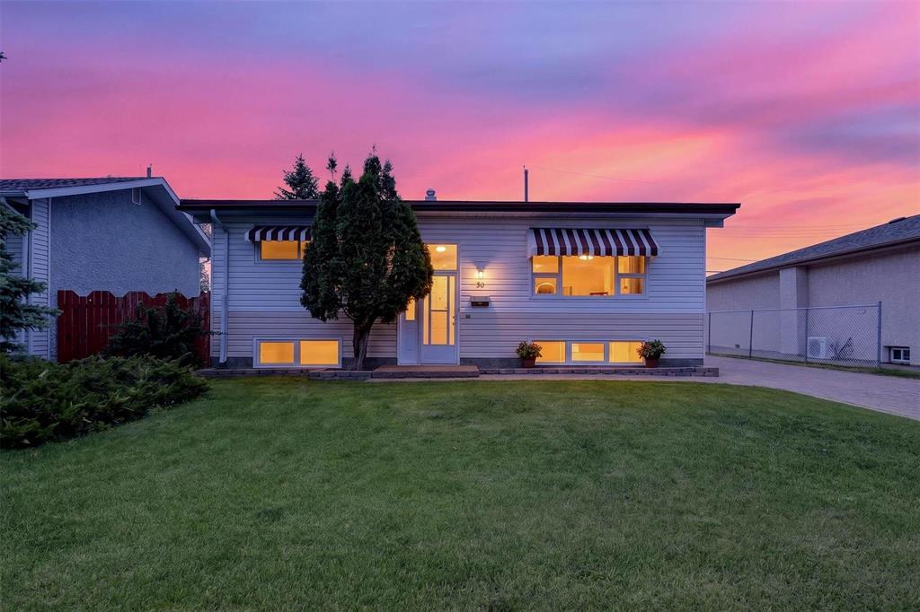 30 Vincent Massey Boulevard