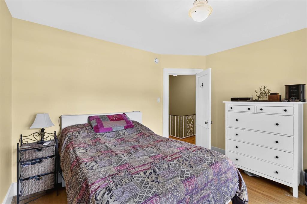 92 Niagara Street