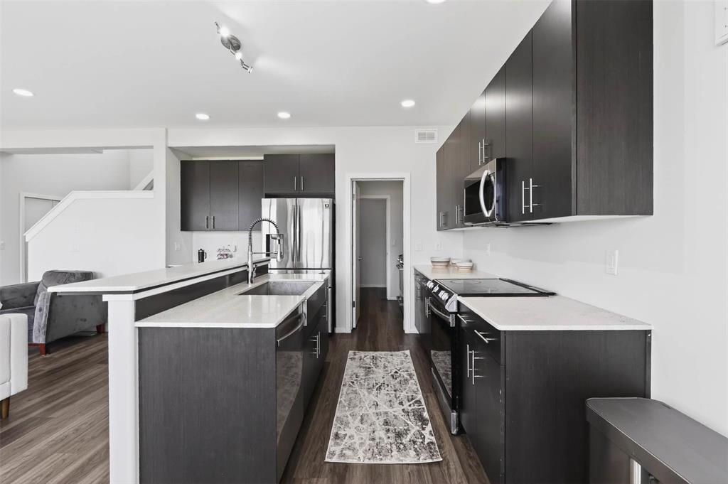 117 Douglas Henning Bay