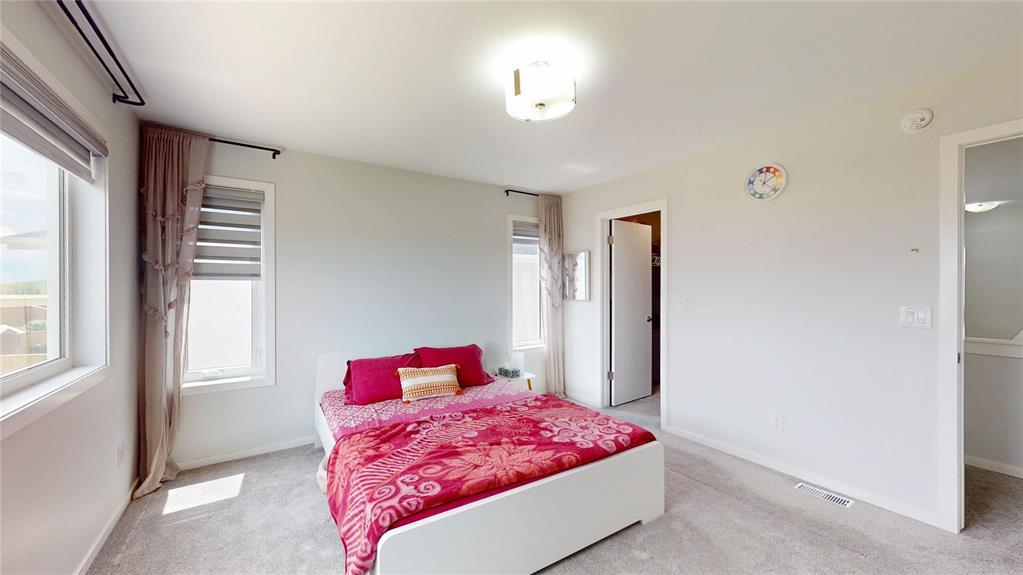 117 Douglas Henning Bay