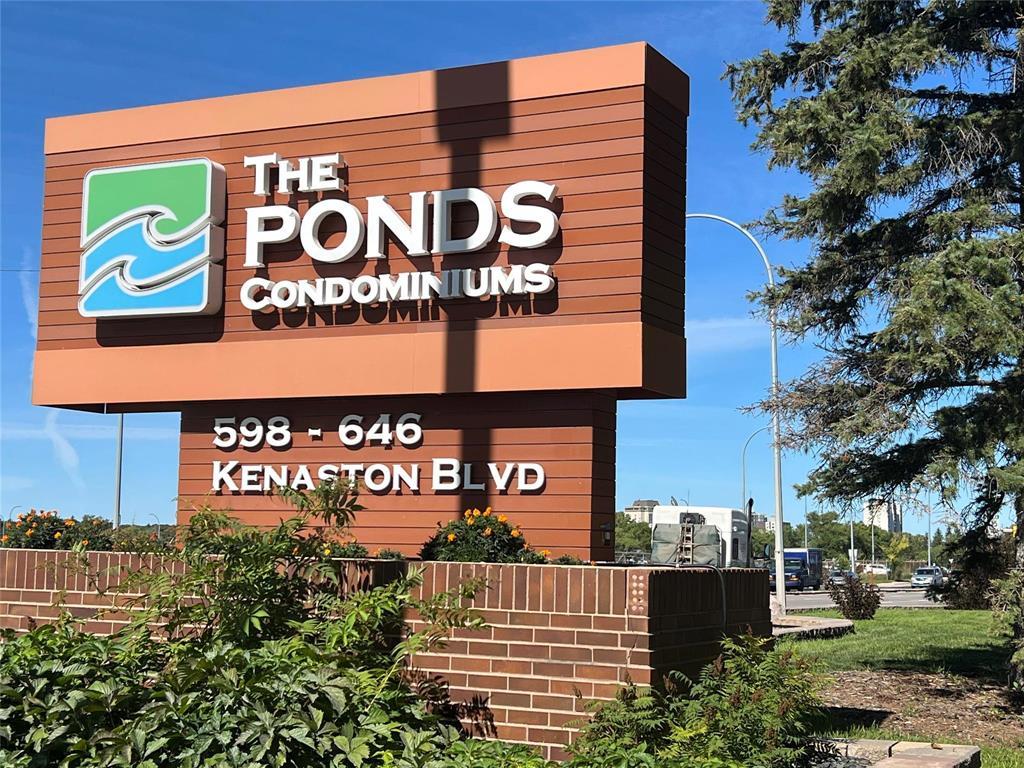 202613901_0.jpg 3 626 Kenaston Boulevard