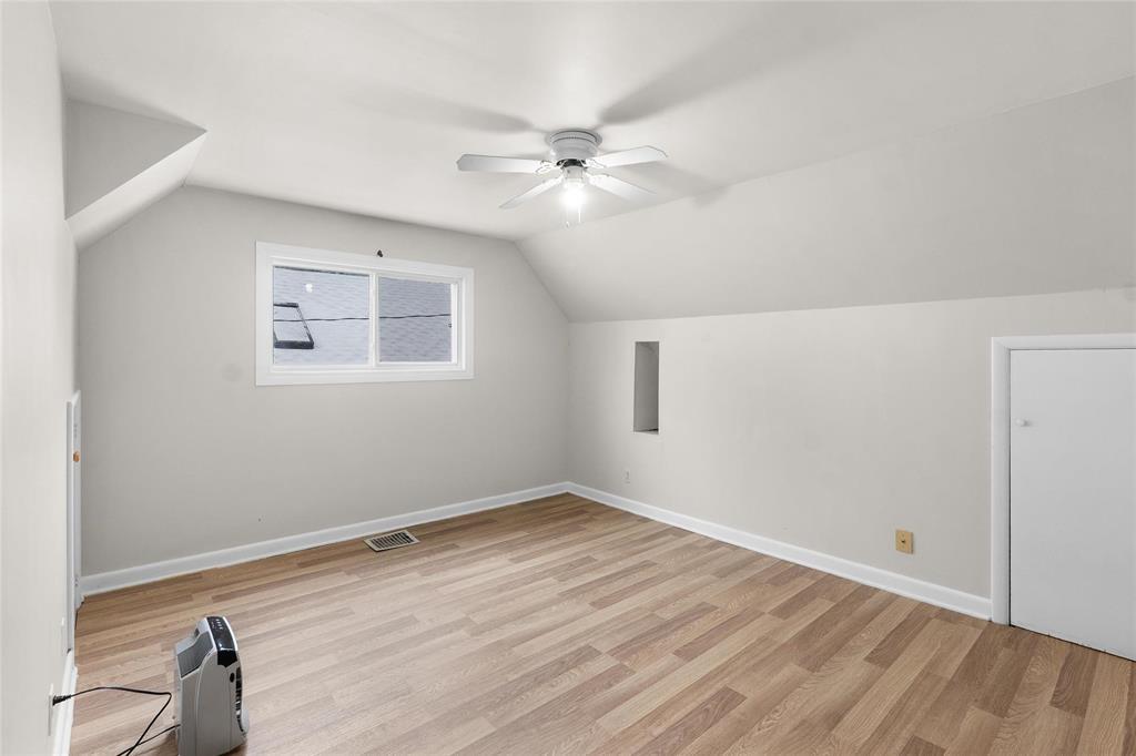 114 7TH S Street