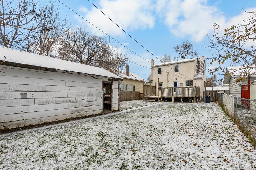 114 7TH S Street