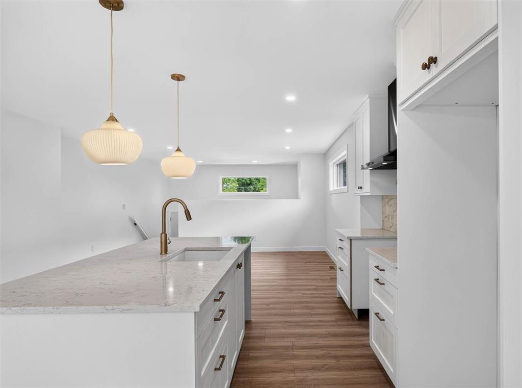 656 Elm Avenue