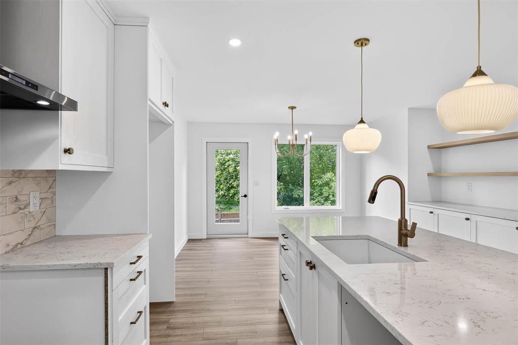 656 Elm Avenue