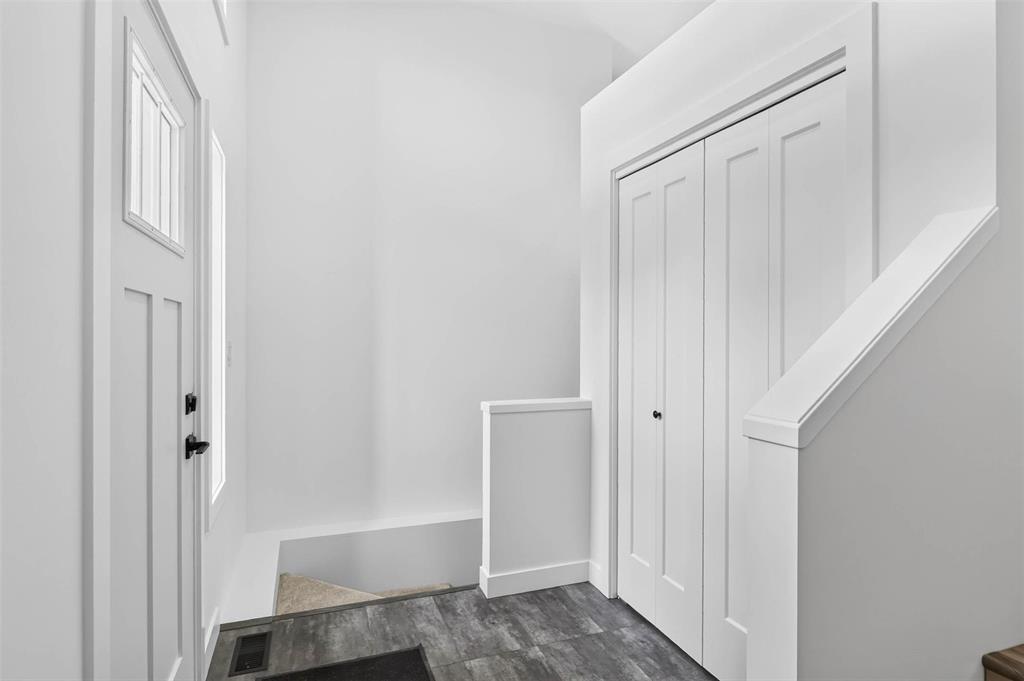 656 Elm Avenue