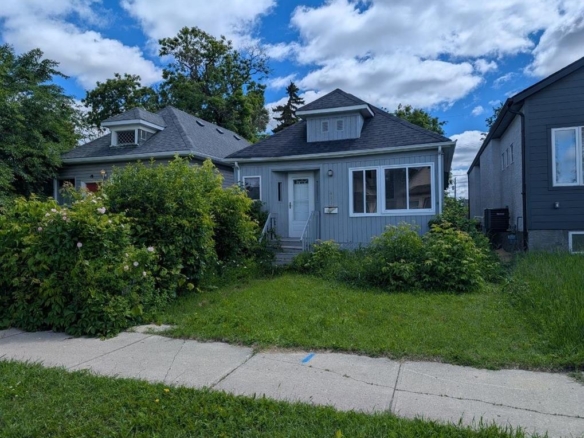 411 Queen Street