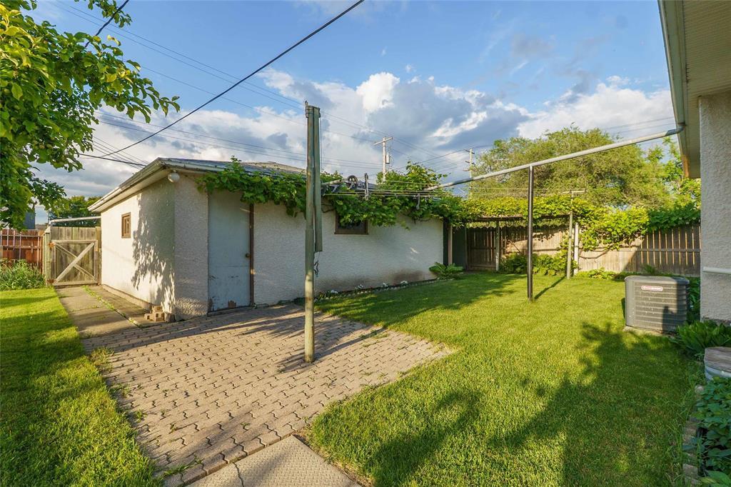 301 Kingsford Avenue