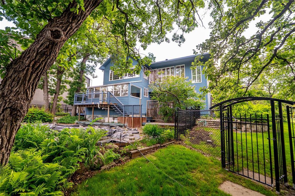 175 Woodhaven Boulevard