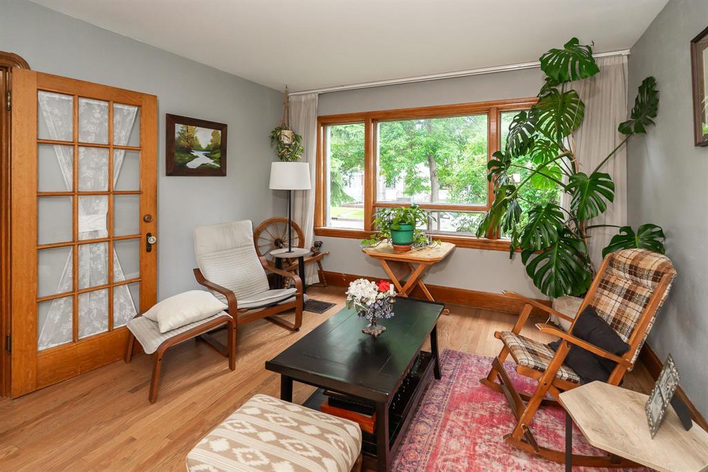 39 Martin Avenue W