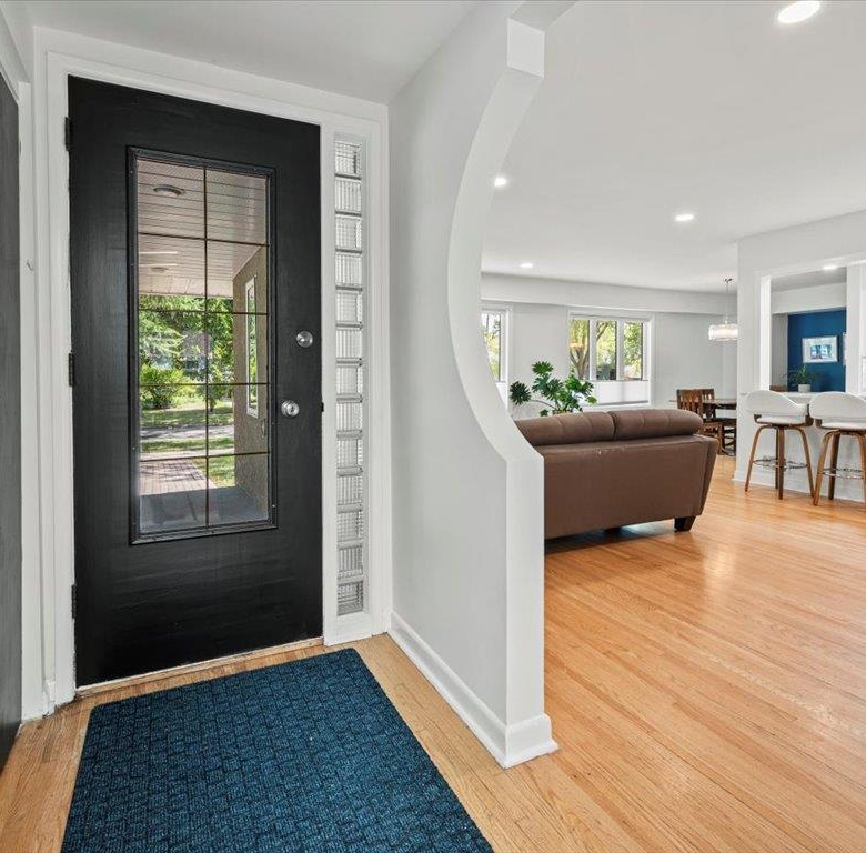 780