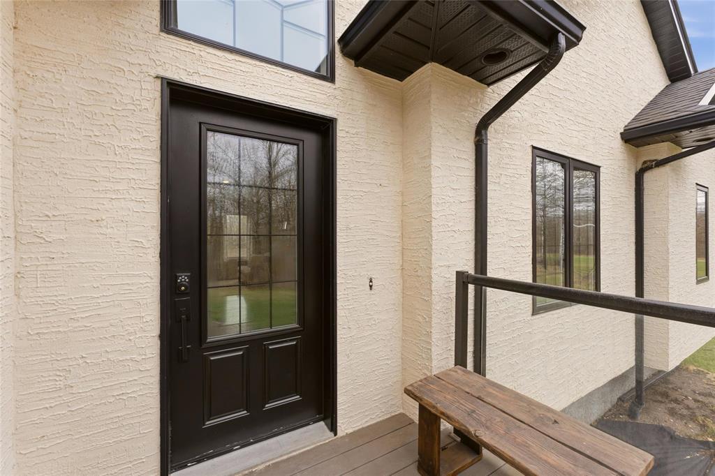 24 MILLAR Drive