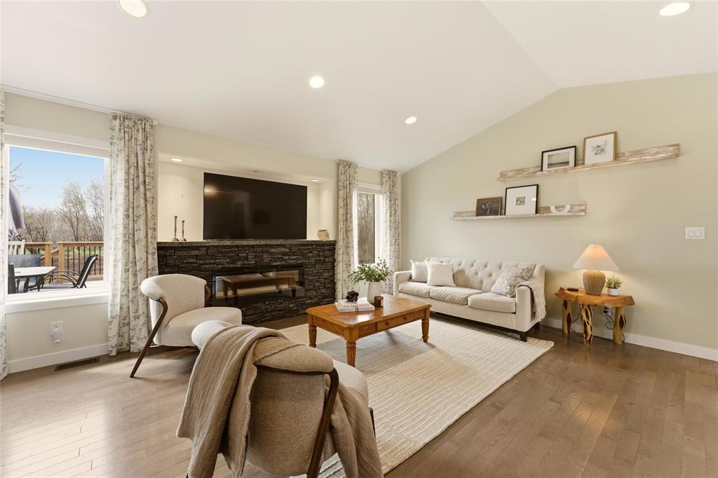 24 MILLAR Drive