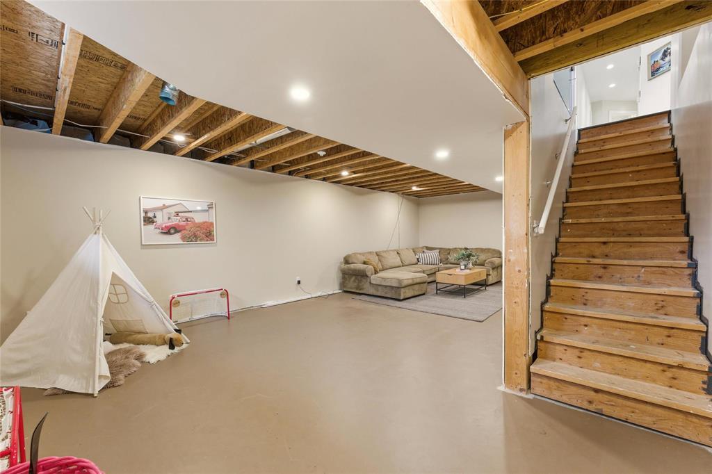 24 MILLAR Drive