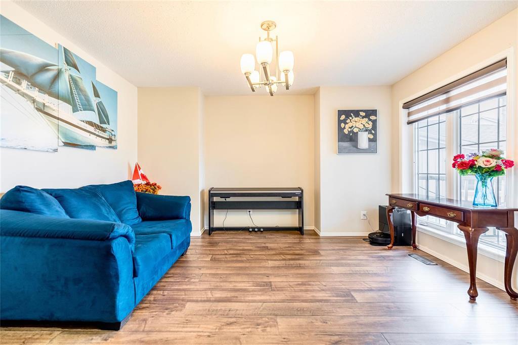 11 250 Amber Trail