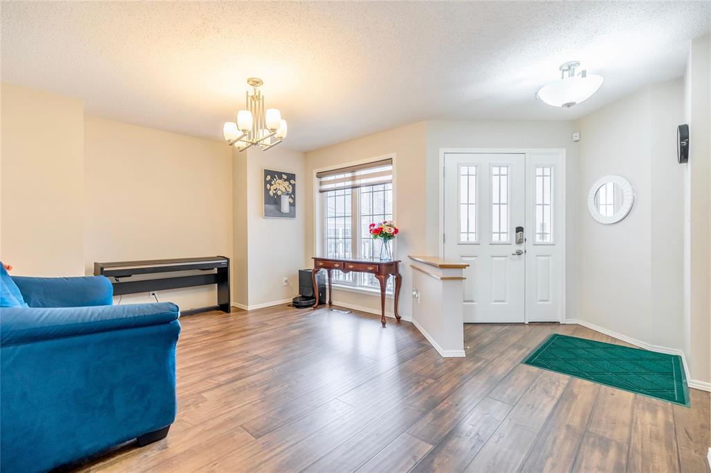 11 250 Amber Trail