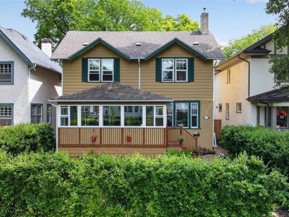 92 Niagara Street