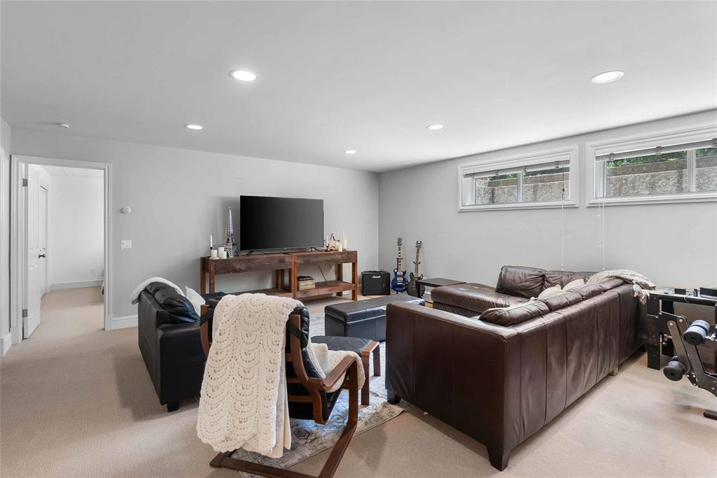 6 Madison Drive
