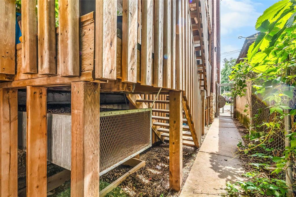 13 52 Fawcett Avenue