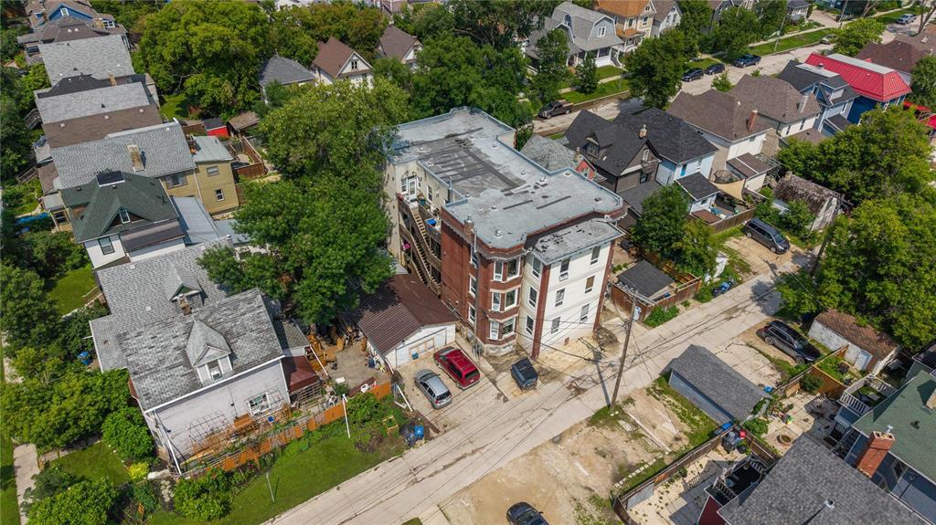 13 52 Fawcett Avenue