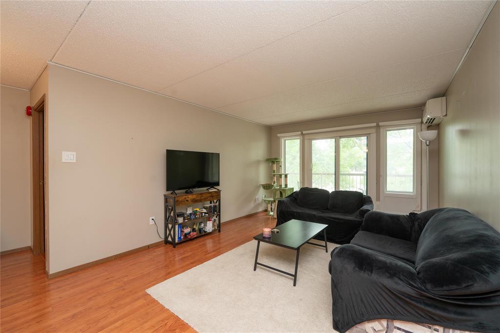 1312 70 Plaza Drive
