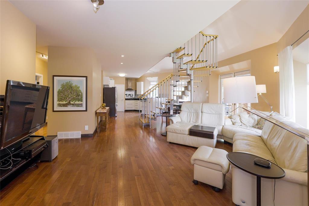 58 Sterling Avenue