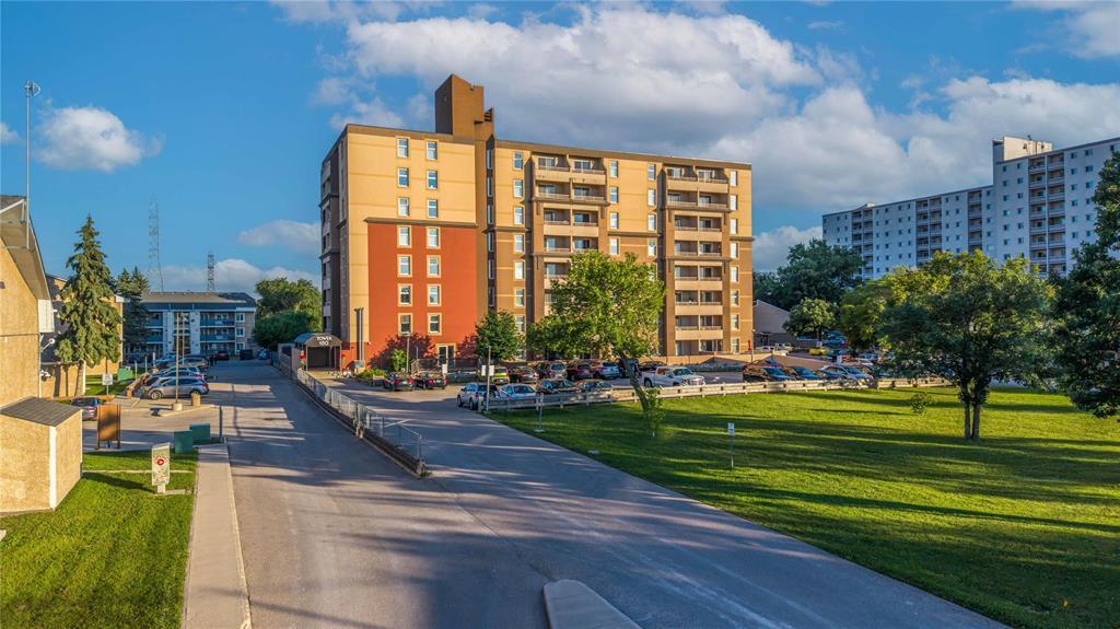 108 180 Beliveau Road
