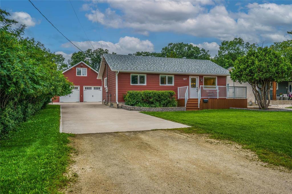 187 Robindale Road