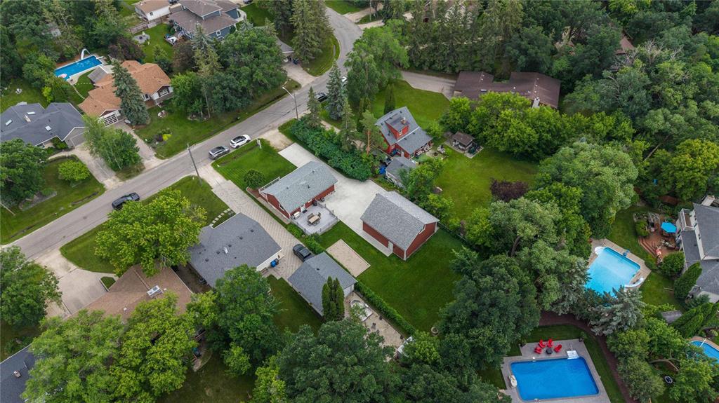 187 Robindale Road