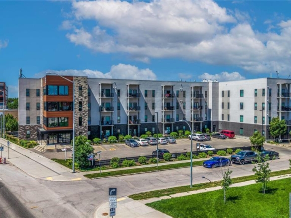 410 1133 Portage Avenue