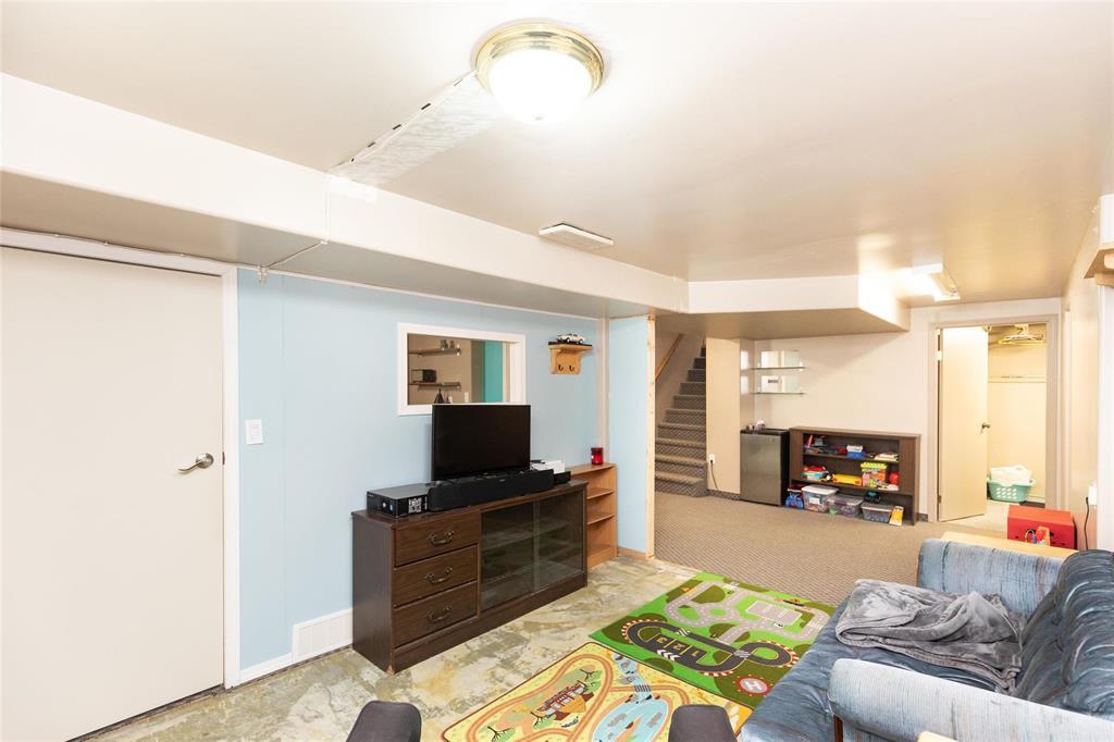 338 10th Street