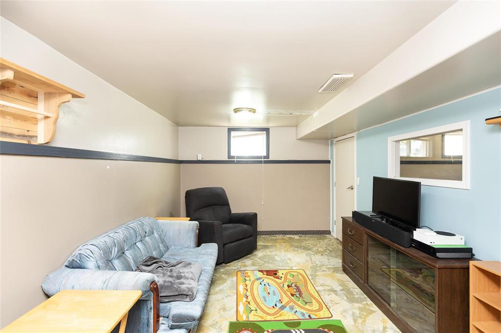 338 10th Street