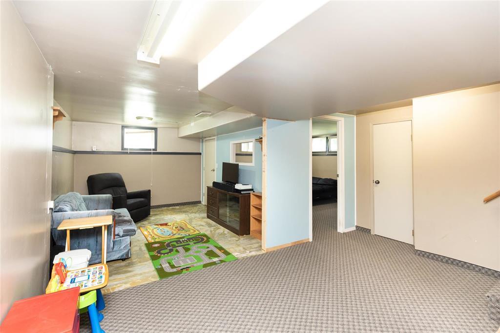 338 10th Street