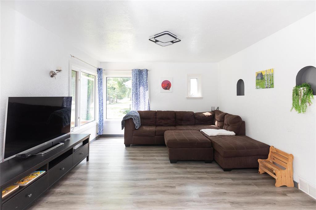 338 10th Street