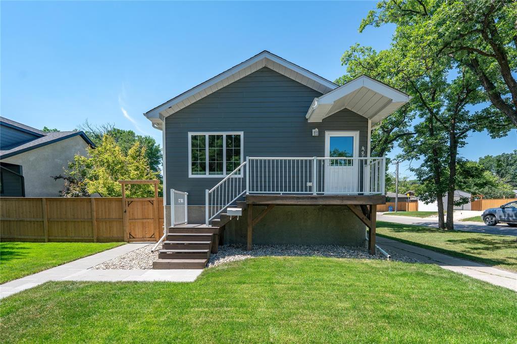 484 Greenacre Boulevard