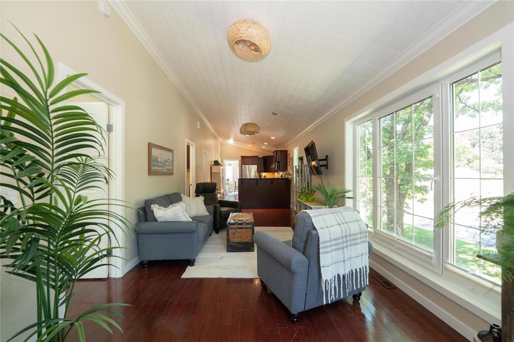 484 Greenacre Boulevard