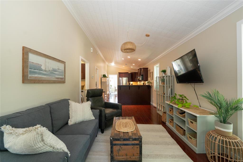484 Greenacre Boulevard