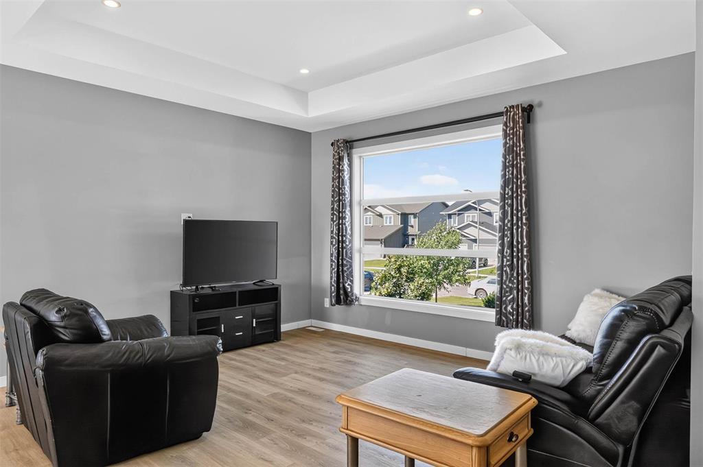 49 Parkhill Crescent