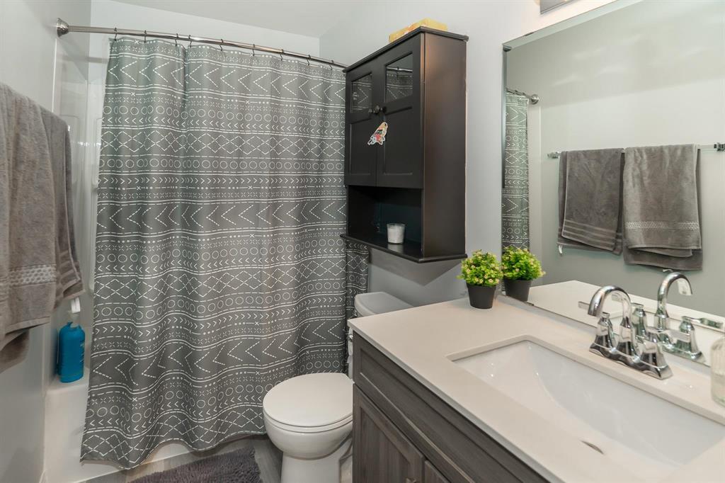 42 Chaldecott Cove