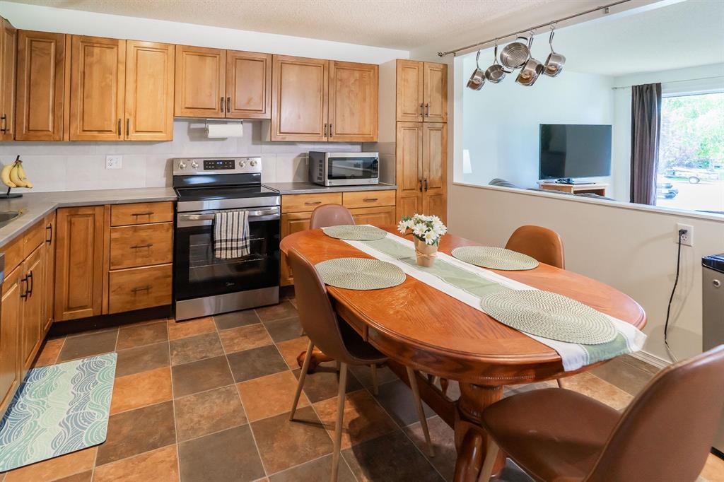 42 Chaldecott Cove