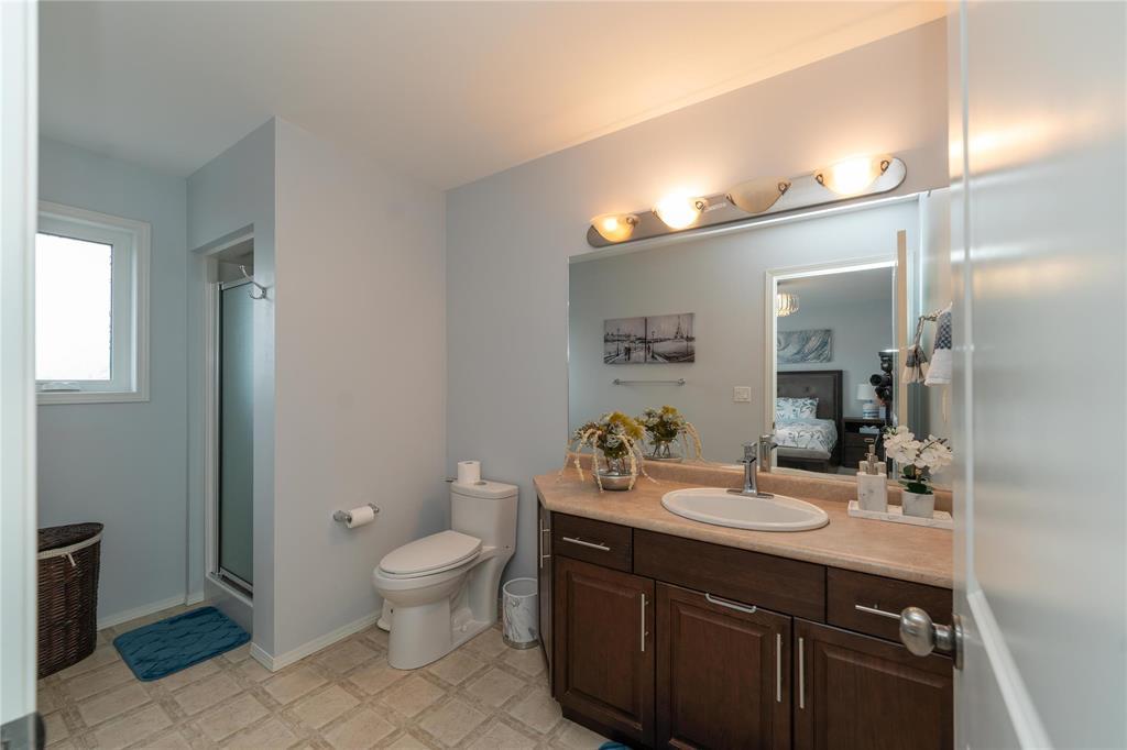 28 Maple Creek Road