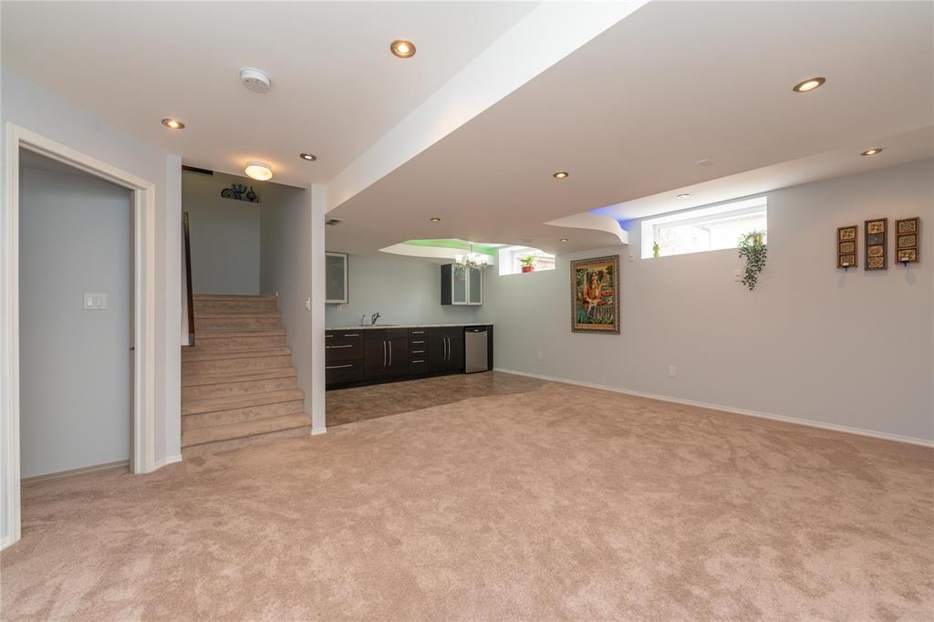 28 Maple Creek Road